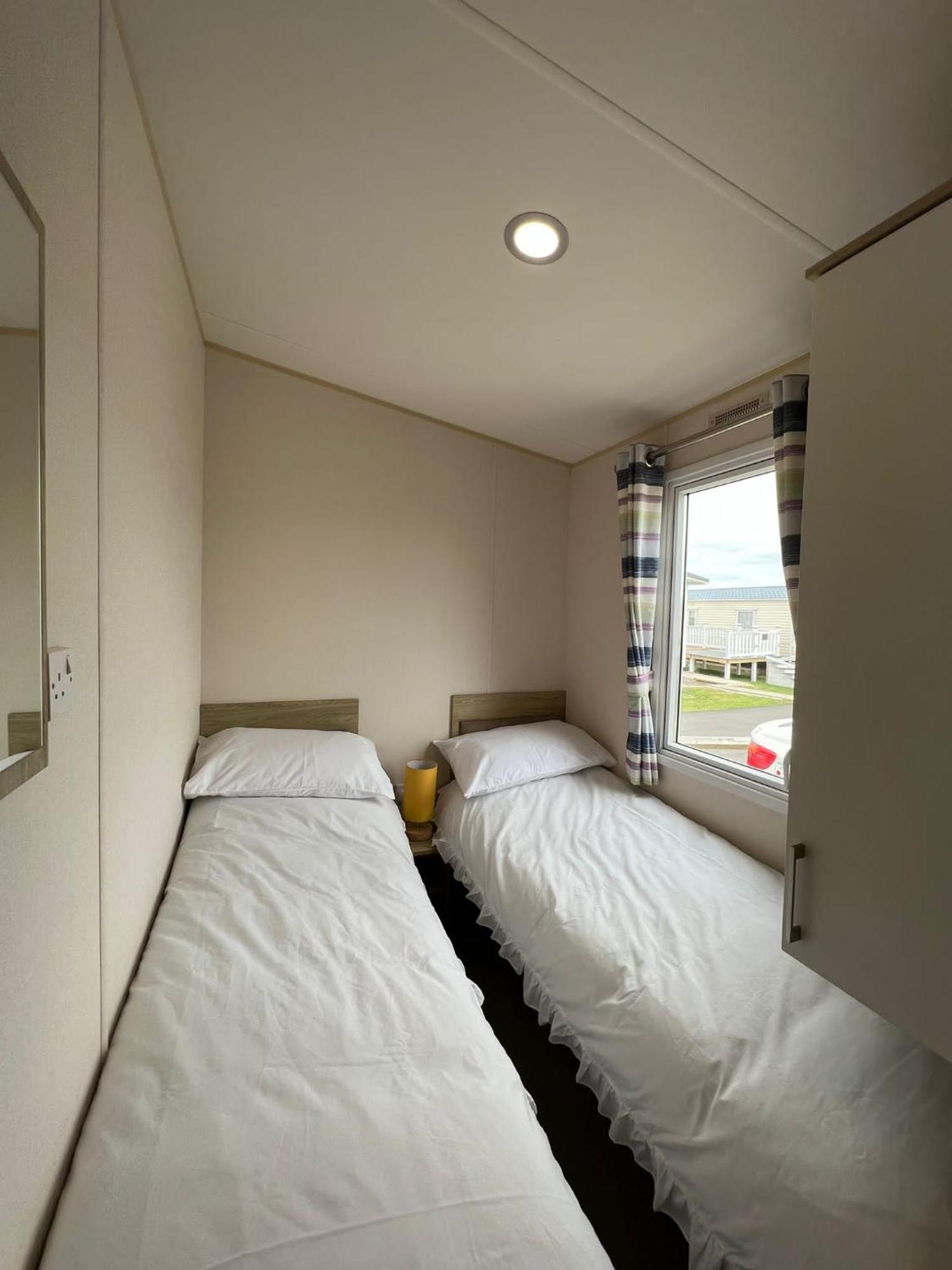 Luxurious Three Bedroom Caravan Jaywick Sands Kültér fotó