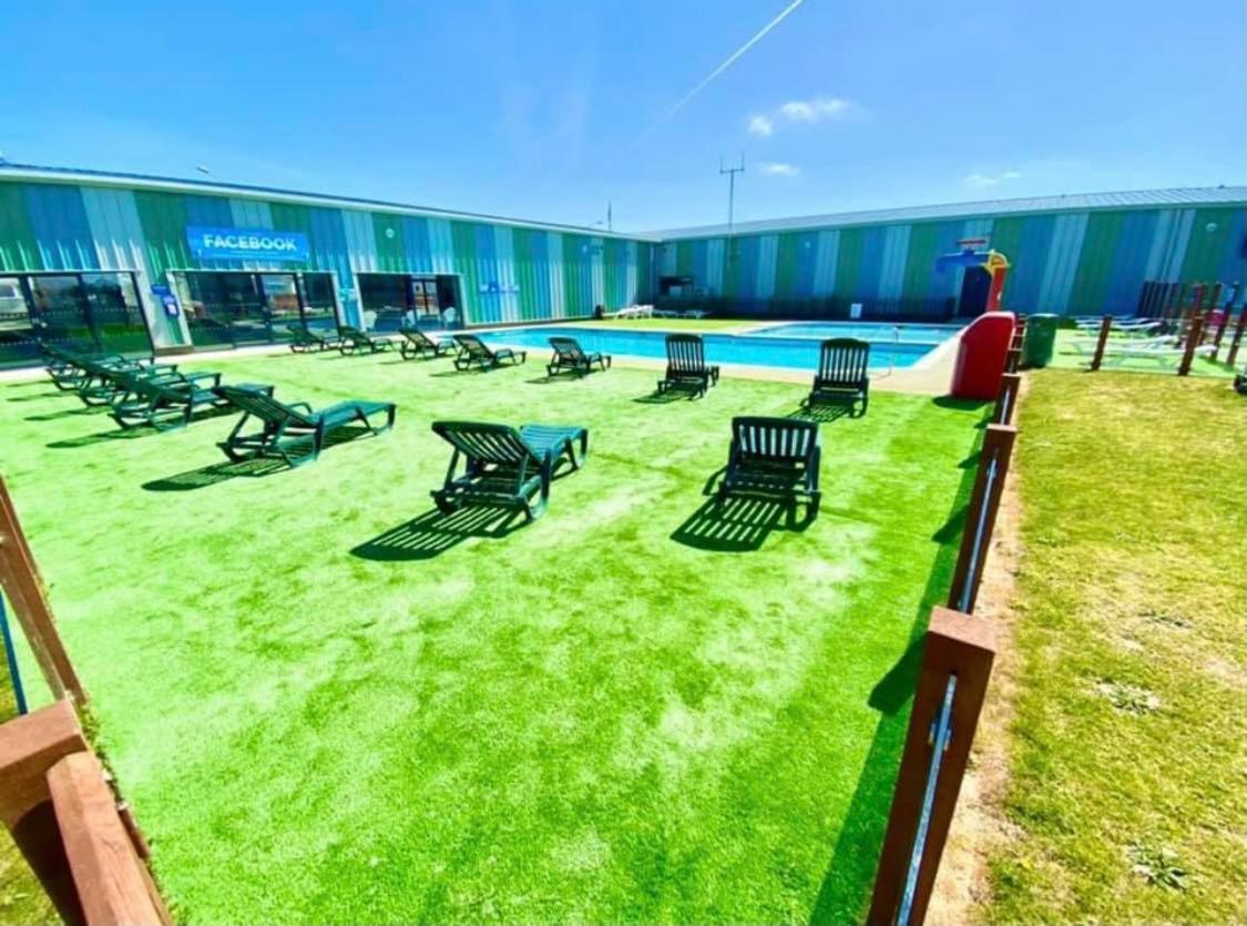 Luxurious Three Bedroom Caravan Jaywick Sands Kültér fotó