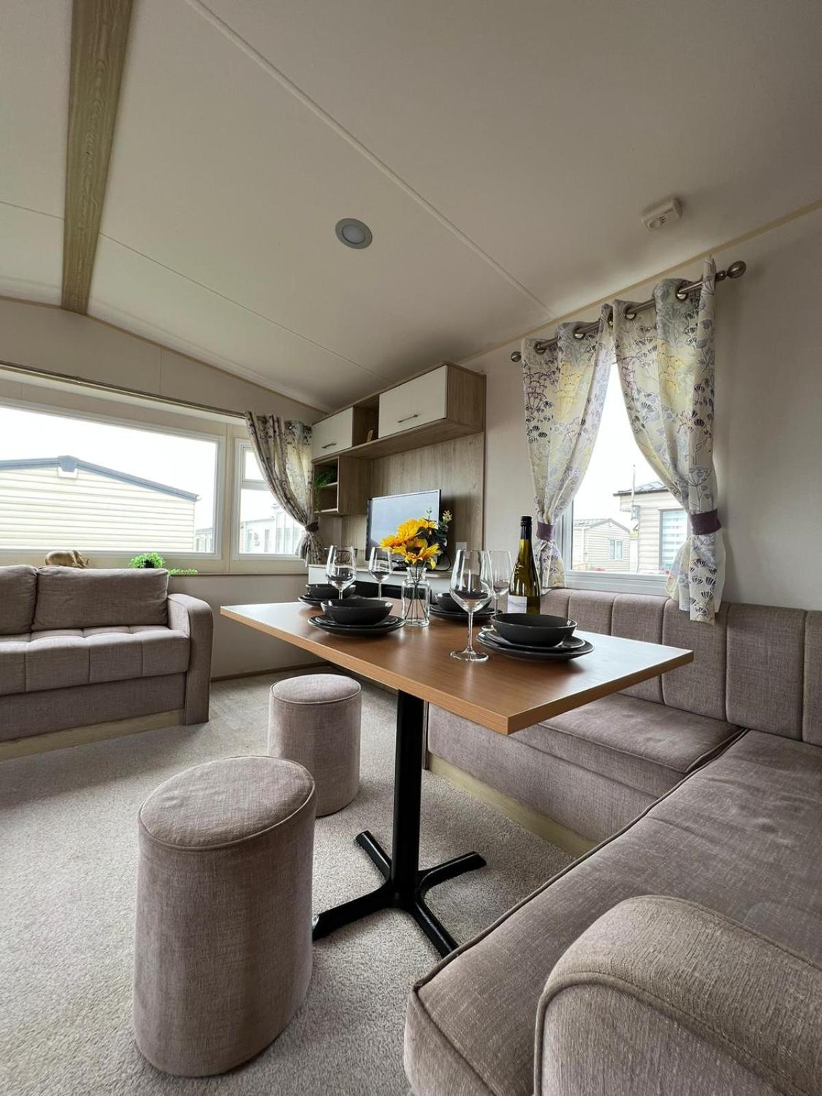 Luxurious Three Bedroom Caravan Jaywick Sands Kültér fotó